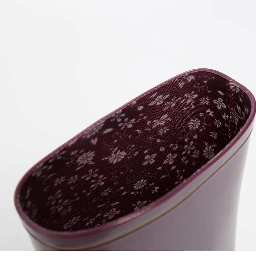 New  PVC fashion rain boots women boots slip-proof lightweight water shoes rubber shoes