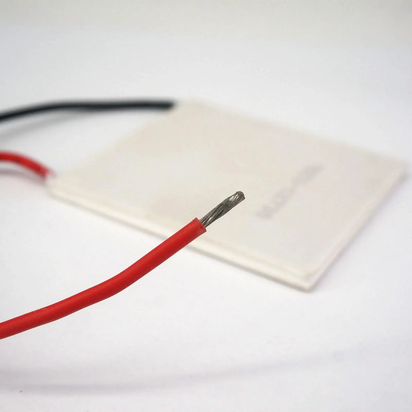 Thermoelectric Cooler 62x62 mm Heatsink Thermoelectric Cooler Peltier Cooling Plate 12V 30A Refrigeration Module TEC1-12730