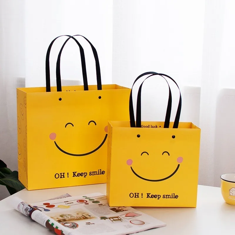 

1pc Smile Tote Smiley Paper Bag Simple Holiday Gift Bag Shopping Bag Birthday Party Gift Bag Customizable