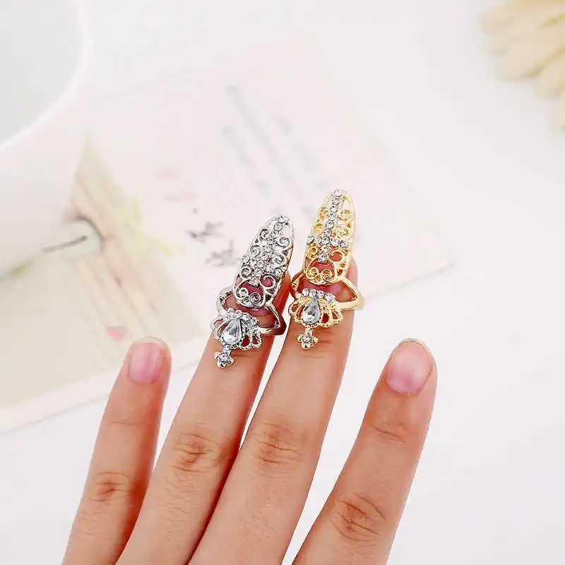 

Wild Personality Noble Rhinestone Jewelry Fashion Fingernail Ring Women Gift Crown Around the Ring Popular Cross Gold Silver