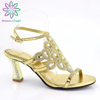 

2019 Silver shoes 2 Color chosen Possible Matching with Bag With Crystal Comfortable material for Nigerian Shoes 7 CM big Heels