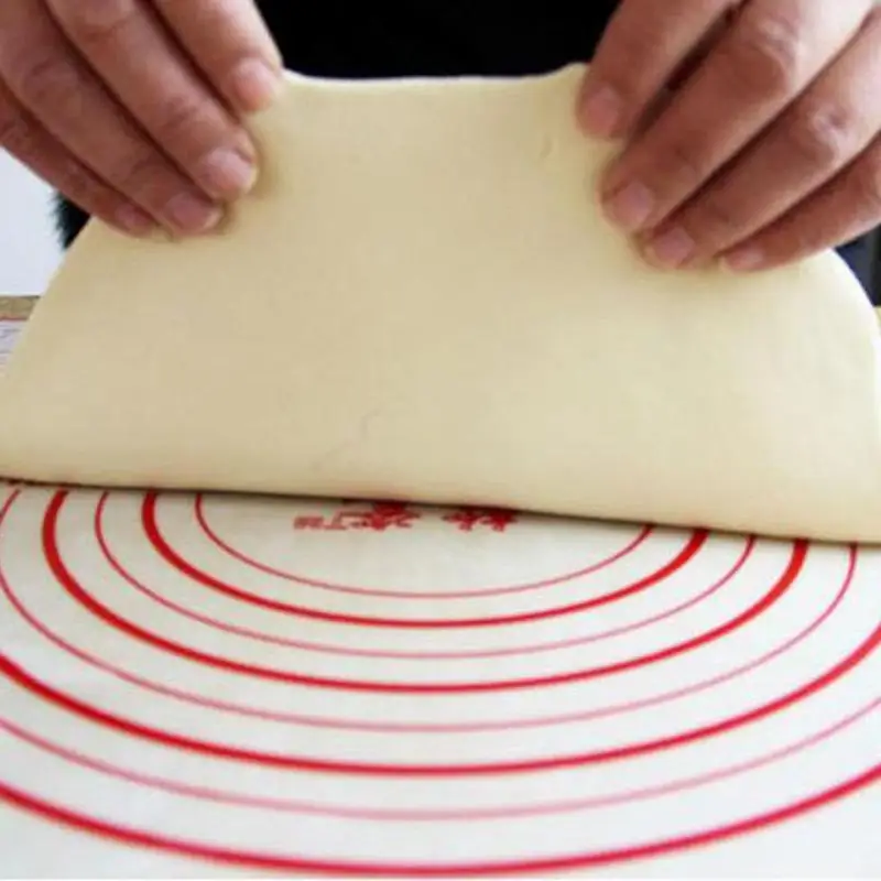 

1Pc Non Stick Silicone Baking Mat Kneading Dough Mat Cake Baking Bakeware Liners Pads Cooking Tools Red/Black 29x26cm