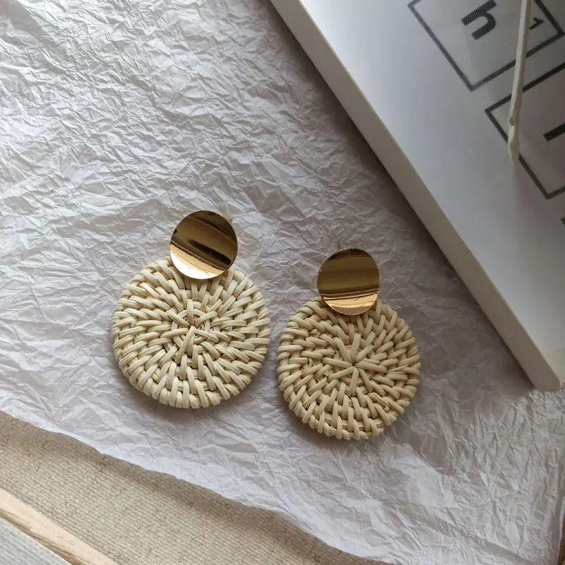 

2019 Bohemian Ethnic Style Retro Exaggerated Solid Wood Earrings Geometric Metal Round Earrings Holiday Party Gift Lady Female