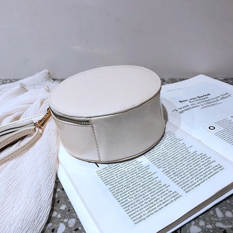الأزياء Crossbody أكياس سيدات حقائب يد جلدية مع شرابة مصمم بسيط الكتف عالية الجودة حقيبة ساع لسيدة