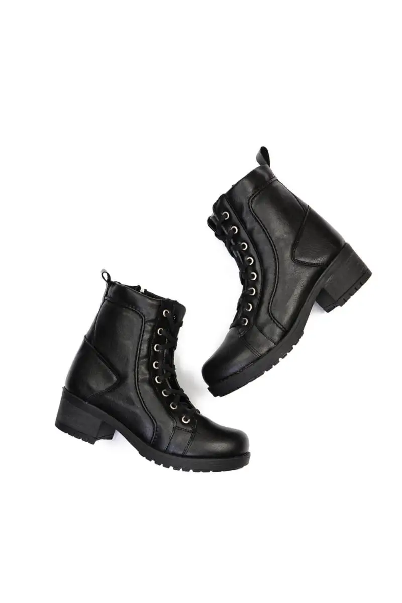 

Bambi Black Women Boots G0417110309