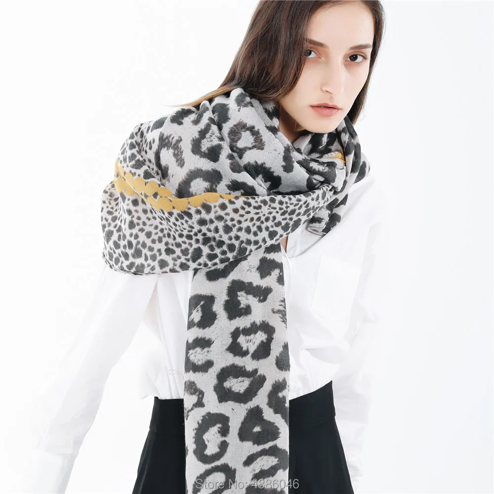 

100% Polyester Scarf Animal Leopard Print Scave Female shawl