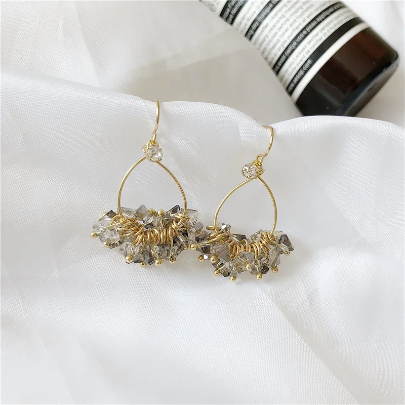 

2019 new design brand earrings hollow small beads simple earrings for women.