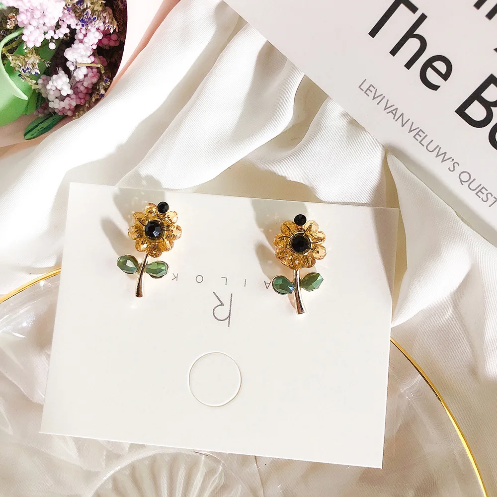 

Trendy Plant Crystal Women Stud Earrings Small Fresh Sunflower Green Flower Earrings Fashion Jewelry Womens Accessories