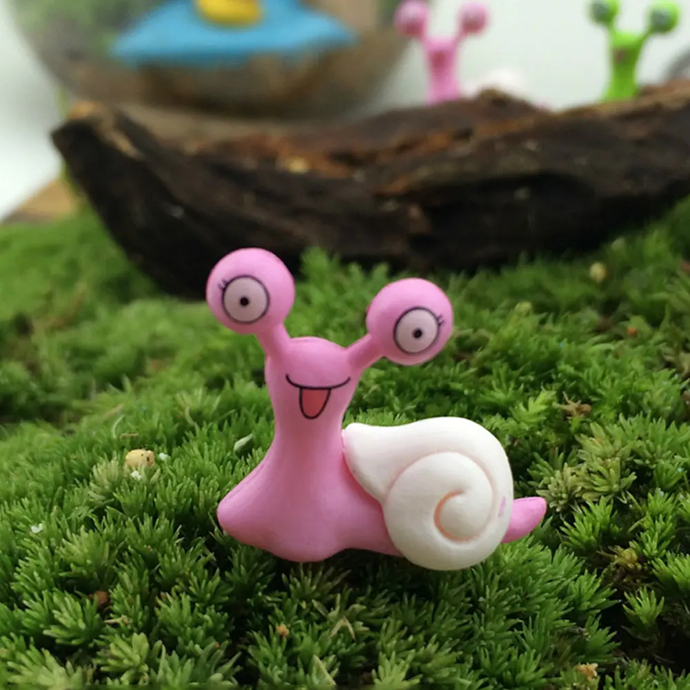 

Mini resin snail moss micro landscape decoration durable gardening props Fairy Dollhouse Garden Figurine Bonsai snail Decoration