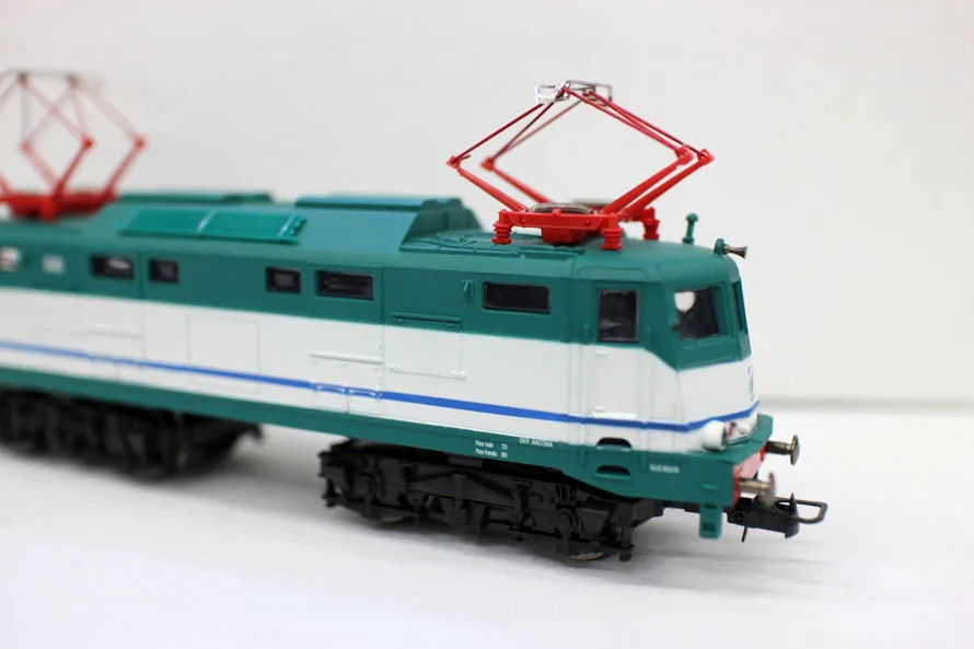 

New Die Casting Classic 1/87 Mini Model Train Locomotive Model Scale Ho Electric Sandbox Tram Toys Free Shipping