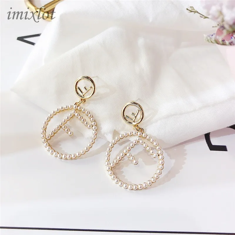 

Women Pearl Fashion Personality Letter Circle Earrings Pendant Sweet Lady Cute Earrings