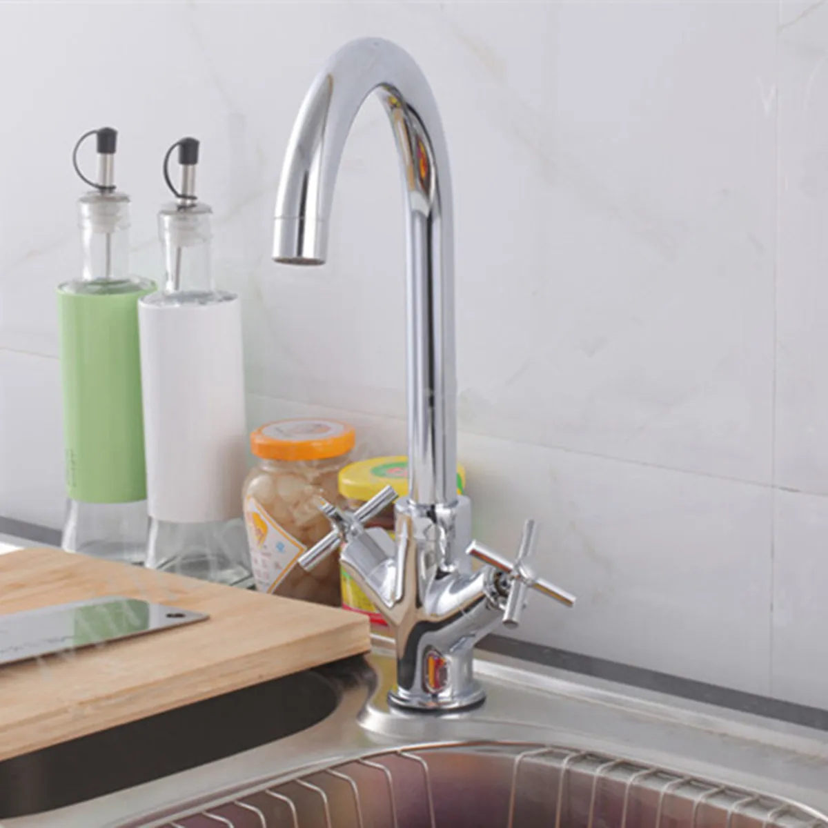 

Kitchen Copper Bathroom Basin Sink Spout Solid Faucets Lead Free Mixer Cold and Hot Taps Cross Single Lever Hole Water Taps