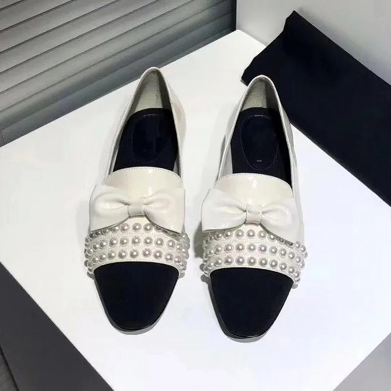 

19ss Pearls Bowknot Round Toe Shallow Casual Shoes String Bead Mixed Color Slip On Soft Flat Loafers Lazy Pregnant Woman Shoes
