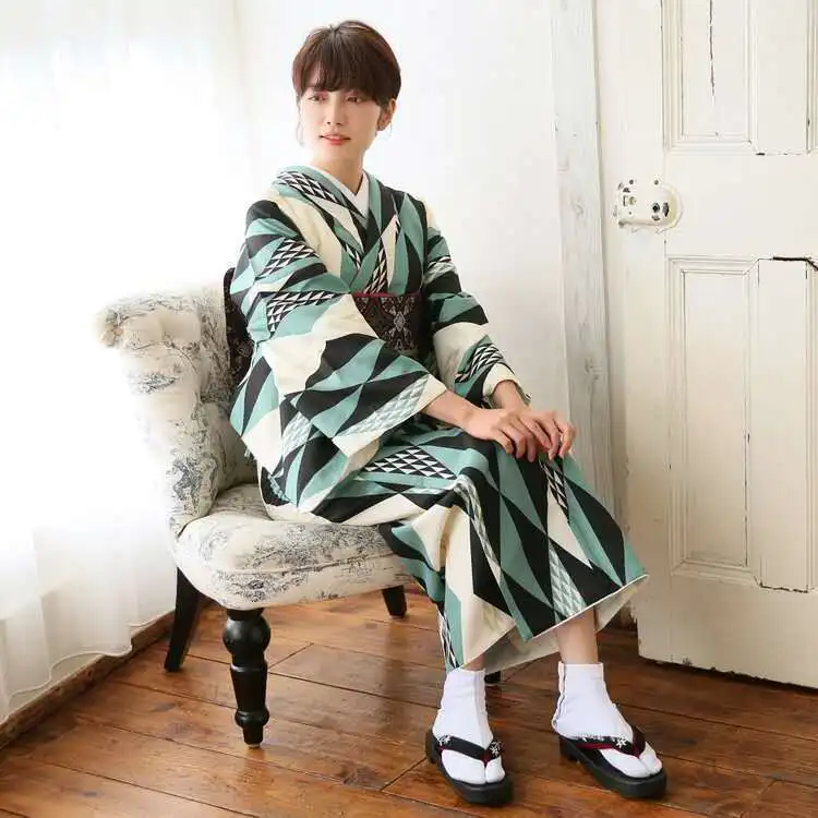 

Japanese Kimono Cosplay Traditional Cotton Bathrobes Japan Kimono Geometric patterns Yukata Women Bath Robe Sleepwear D9013