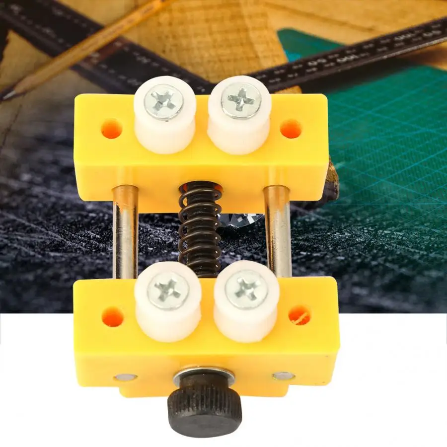 

Mini Clamp Bench Mini Walnut Vise Clamp Table Bench Vise Hobby Table Drill Press Craft Clamp Repair Tool