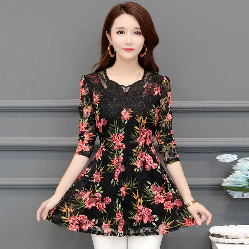 

Flowers Embroidery Women Long Sleeve shirts Plus Size Mother Clothes 2018 Spring Fall New Lace O-Neck Fashion Black Red Dress