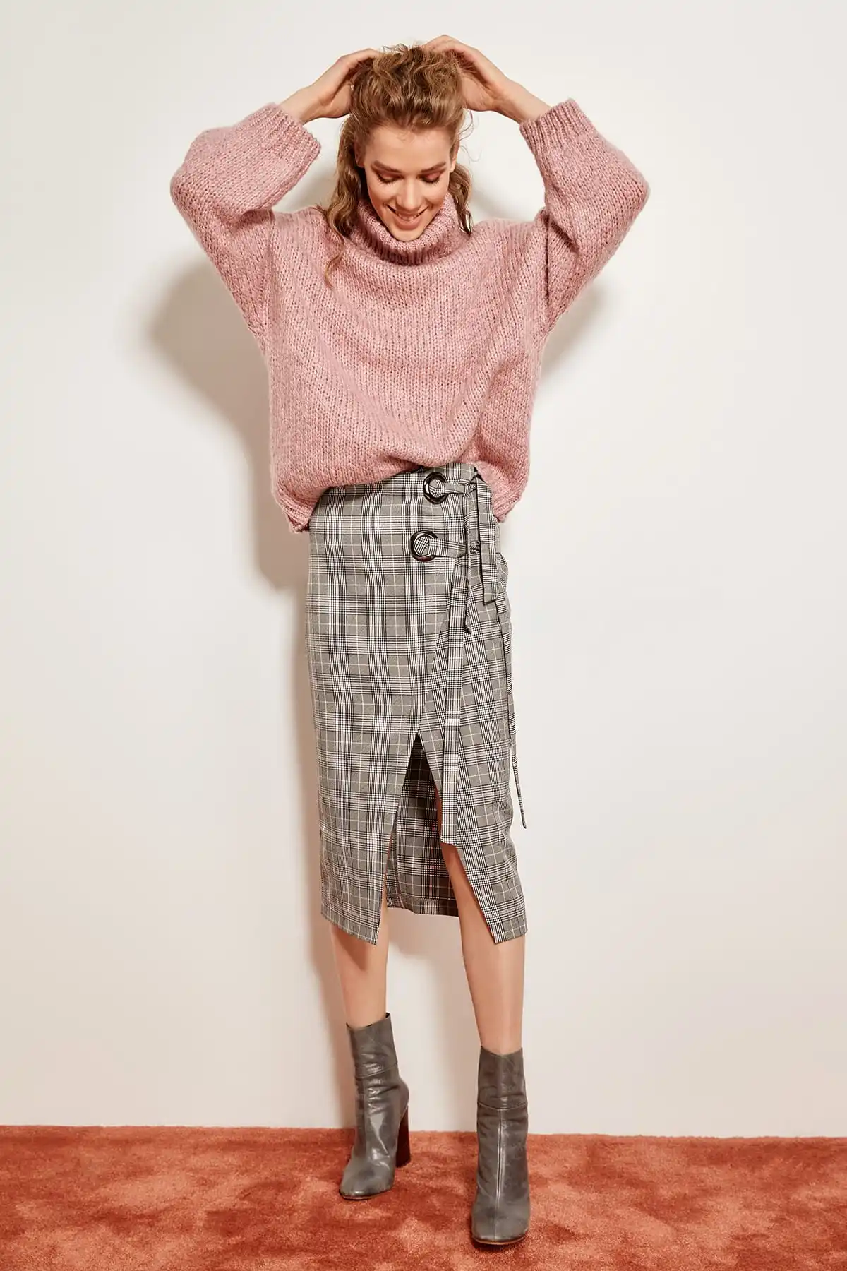 

Trendyol Black-breasted plaid skirt TCLSS19LJ0065