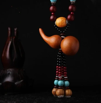 

Chinese Peach Wood Carved Lovely Small Gourd Cucurbit Exquisite Car Pendant