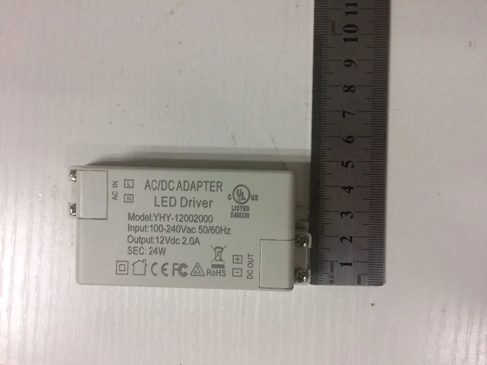

3 year warranty AC 100-240V DC 12V 24W 2A transformador LED driver high quality safe Driver for LED strip 3528 5050 power supply