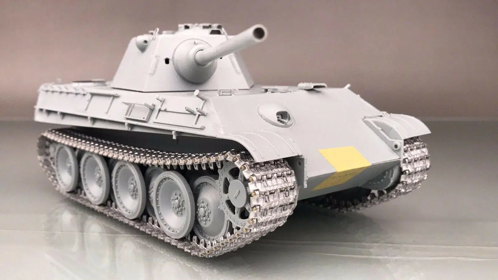 

R-Model 1/35 35005D Metal Track and Metal Pin WWII German Panther A/G/F
