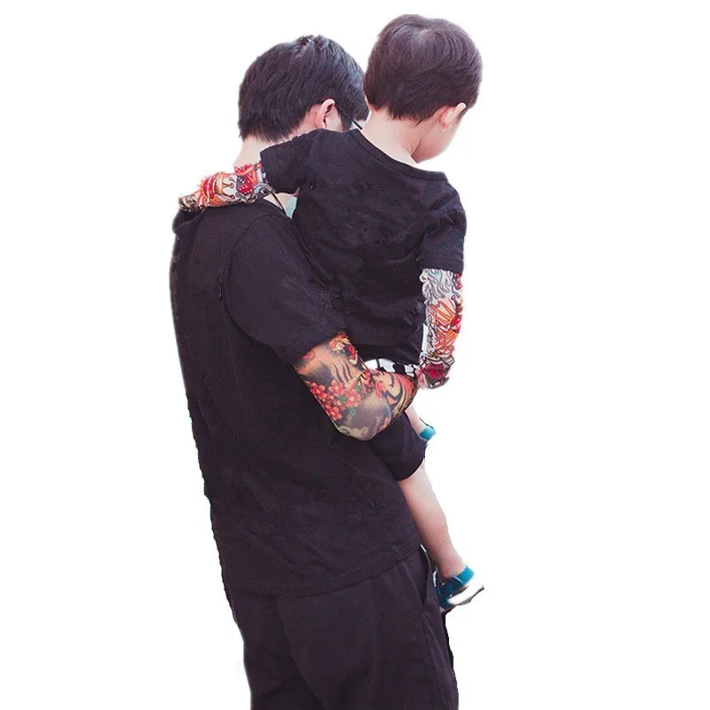 

Family Matching Clothes Street Fashion Hip Hop Tshirt Daddy And Me Outfits Father Son Dad Baby Boy Kids Look Summer Top Tees