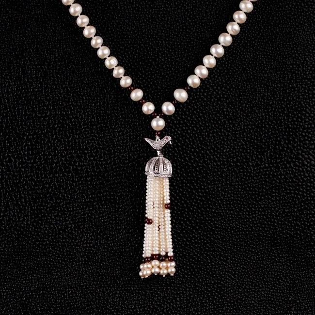 

Lookout Bird Exit Natural Pearl Garnet Micro Zirconium Liusu Pendeloque Cut Long Fund Sweater Chain