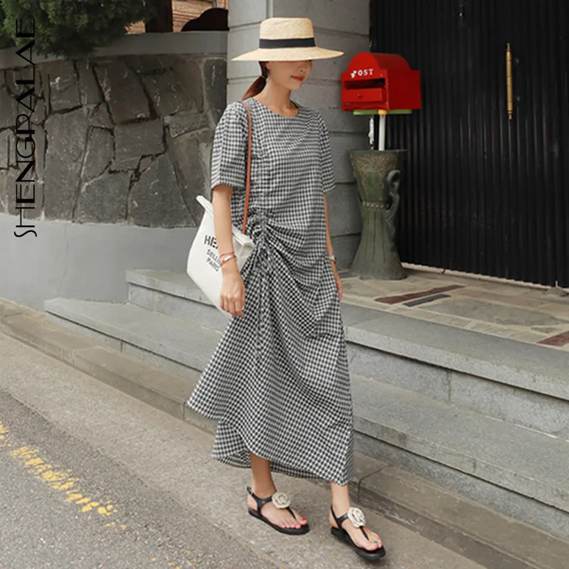 

SHENGPALAE 2019 Vintage Fashion Tide Women Short Sleeve Round Collar Personality Pleated Plaid New Summer Korean Dress FL981