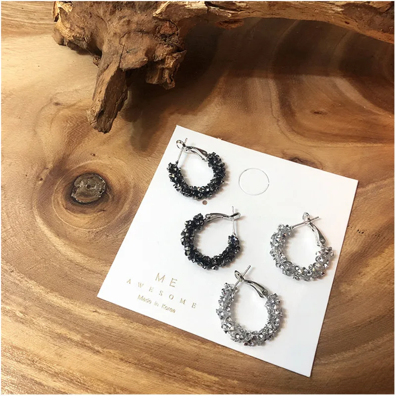 

2019Korea New Design Creative High-grade Elegant Crystal Earrings Round Silver Black Earrings Wedding Party Earrings For Woman