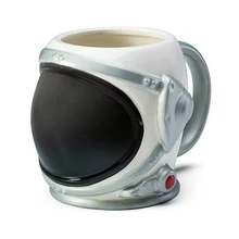 Creative Space Astronaut Helmet 3D Mug Mirror Face Mask Geek Spaceman Ceramic Handgrip Coffee Cups Kids Water Drinking Tumbler