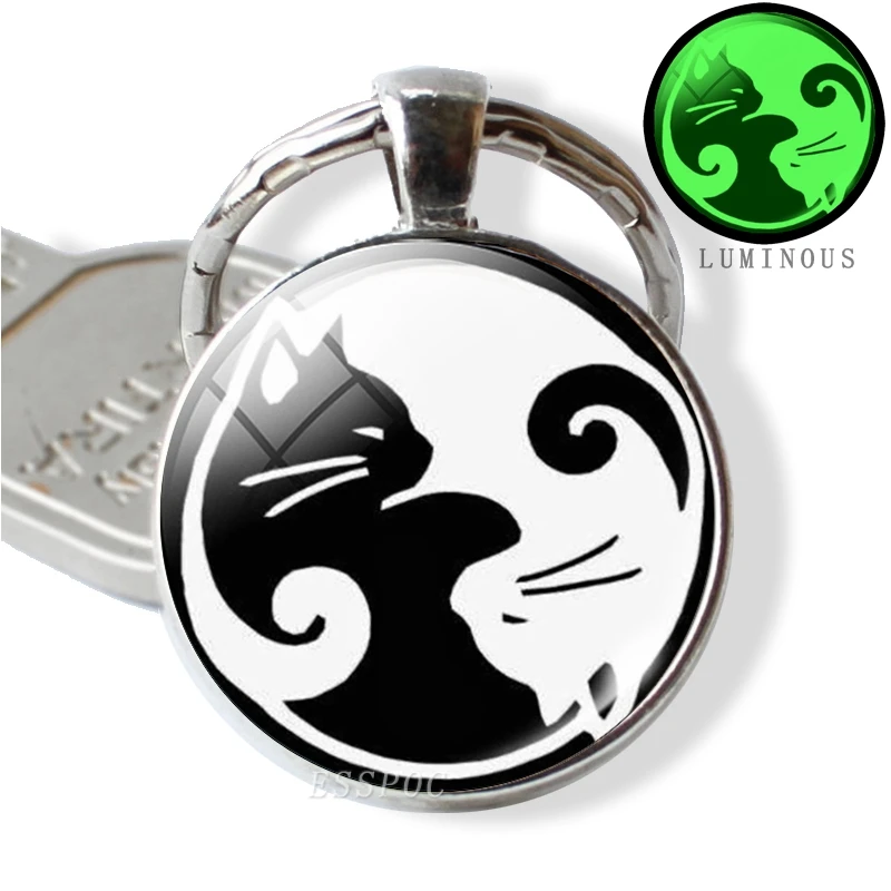 

Vintage Two Yin Yang Cats Keychain Luminous Glass Cabochon Jewelry Key Chain Metal Key Ring Pendant Fashion Women Men Gift