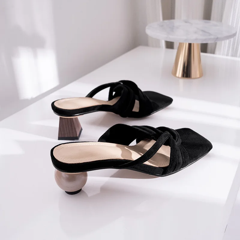 

2019 summer new cross suede shaped and fashion simple ladies sandals European and American shoes