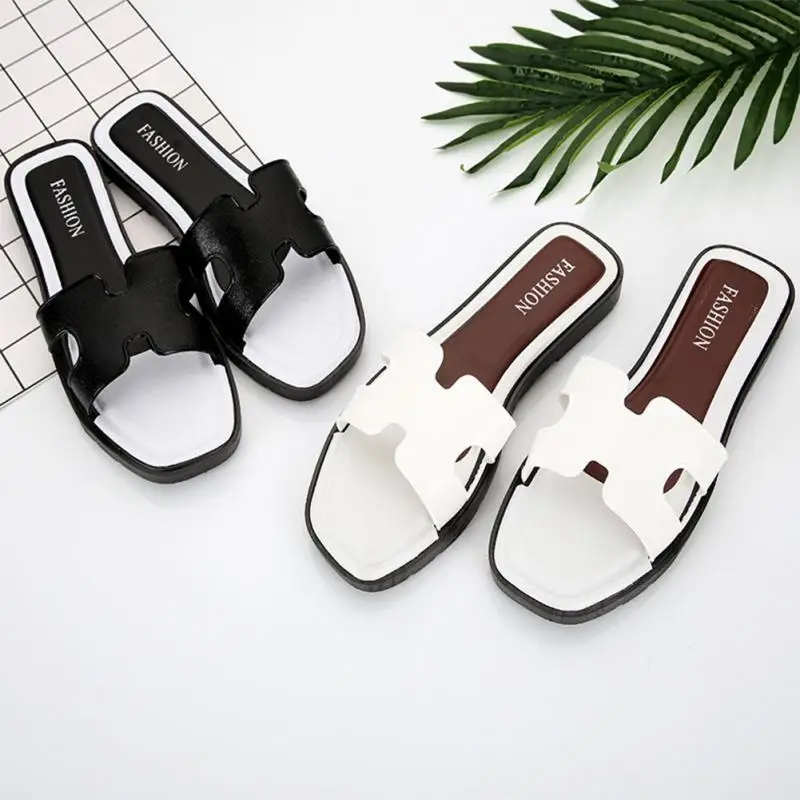 

Fashion Designer Summer Beach Slipper Women Outdoor Indoor Slippers Slides Word Hollow Out Non-slip Mules Sandals Slippers