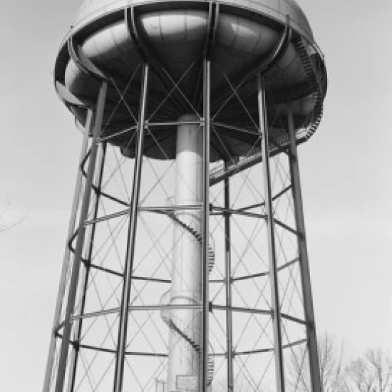 USA New York Yonkers Nodine Hill Memorial Park Water tower Poster Print (18 x 24) | Дом и сад