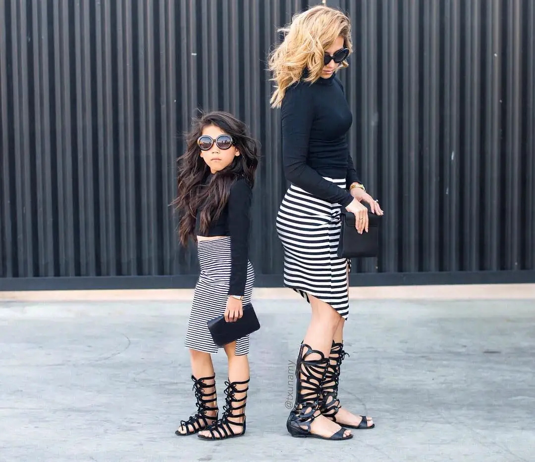 

Mother and Daughter Clothes Set Family Matching Clothes Long Sleeve Black Crop Tops Striped High Waist Skirt 2Pcs Fashion Outfit