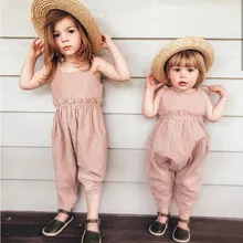Новинка года; стильные летние комбинезоны для маленьких девочек; повседневные однотонные штаны на бретелях; летняя одежда