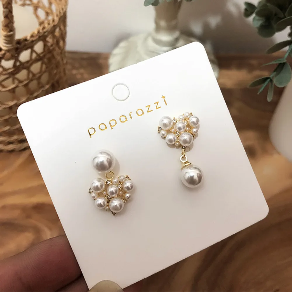 

2019 Korean Temperament Sweet And Elegant Wild Asymmetrical Love Pearl Earrings Girl And Lady Earrings Metal Bohemian Party