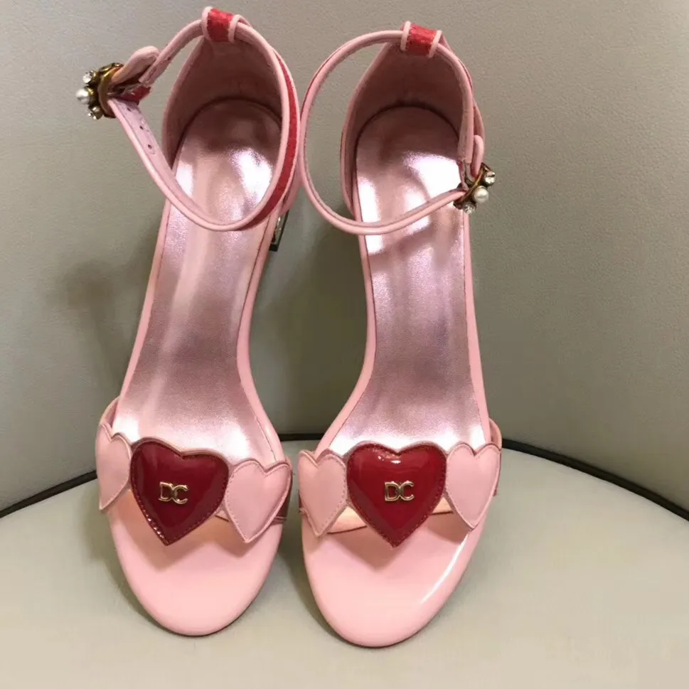 

Luxury Brand Design Woman Sandals Patent Leather High Square Heels Red Pink Heart Crystal Sandals Real Pic Big Size On Sales