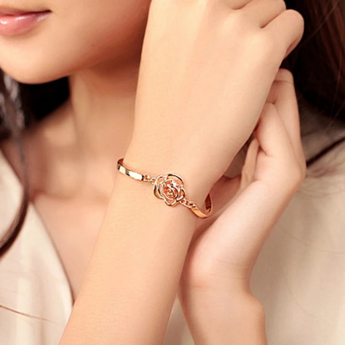 

2019 Adjustable Fashion Women's Elegant Crystal Rose Camellia Zircon Cuff Floral Bracelet Jewelry Gold Gift For Female