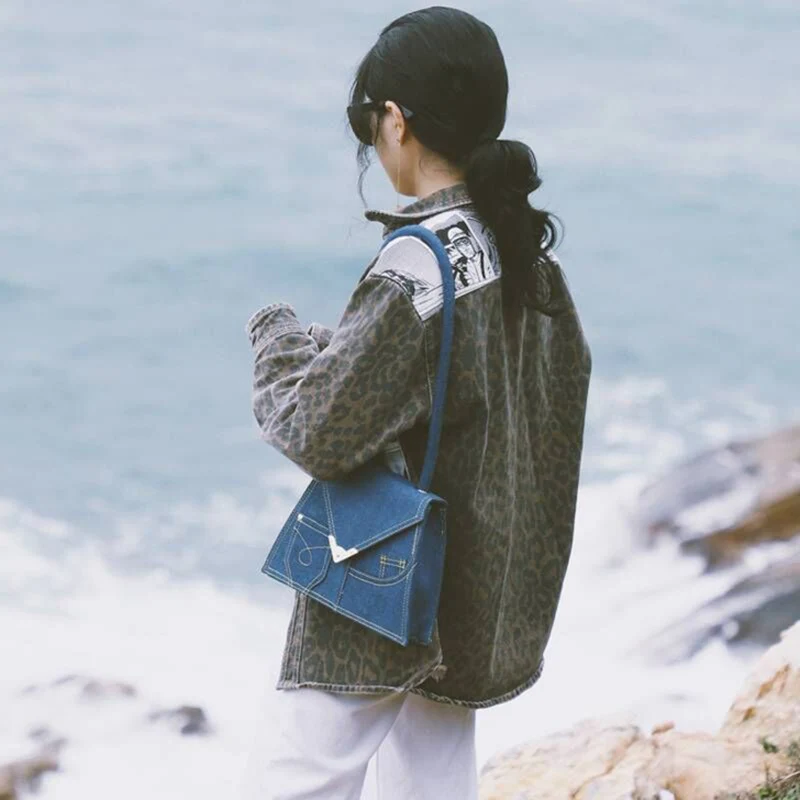 

[Super Seabob] 2019 Spring Woman New Stylish Blue Color Single Strap Denim Triangle Cover Button Shoulder Bag All Match LI709