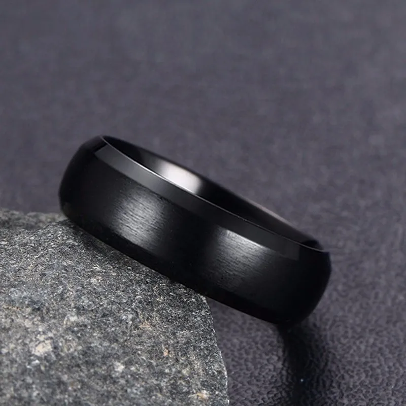 Vnox персонализированное кольцо из нержавеющей стали со скошенным краем, матовое кольцо в центре для мужчин и женщин, черное обручальное кольцо на заказ с именем и буквой, кольцо с датой