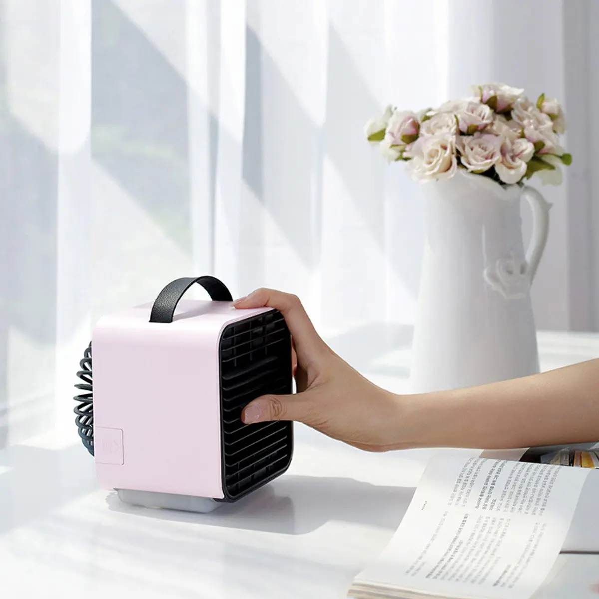 

Mini Negative Ion Air Cooler Household Cooler Office Water Cooling Air Conditioning Cooling Fan Air Humidifier 5W 3Gear 2000mAh