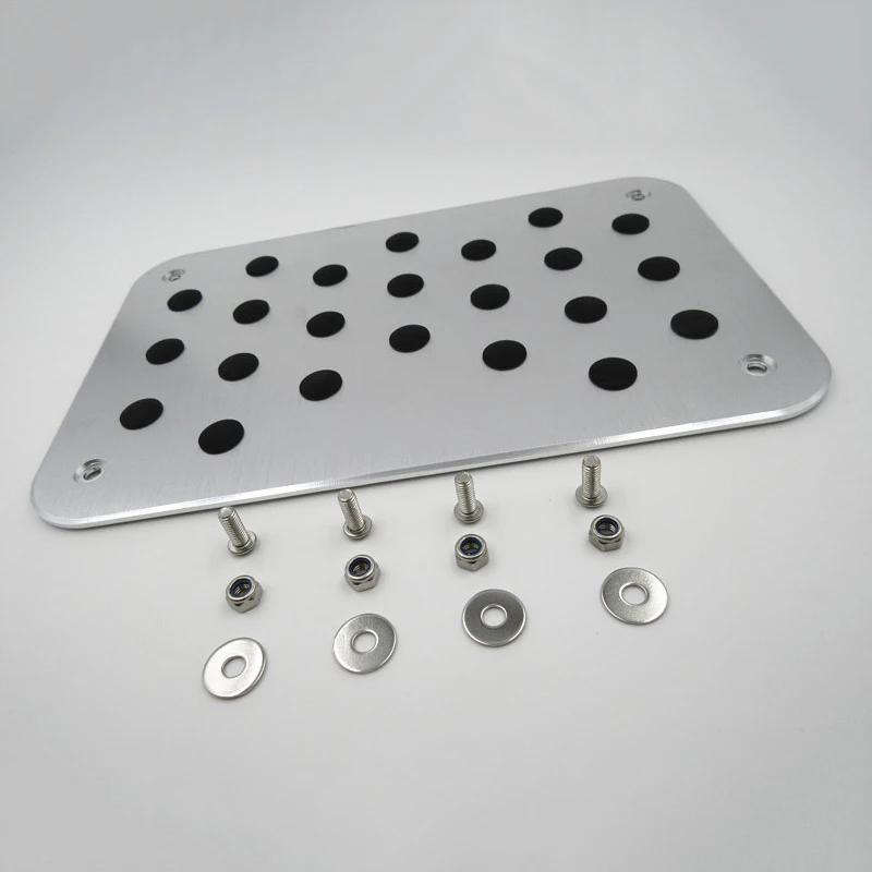 Tanie 30*20cm samochód wewnętrzny dywan na podłogę mata łatka pedał aluminiowy samochód mata podłogowa pad dywanik Heel Plate akcesoria