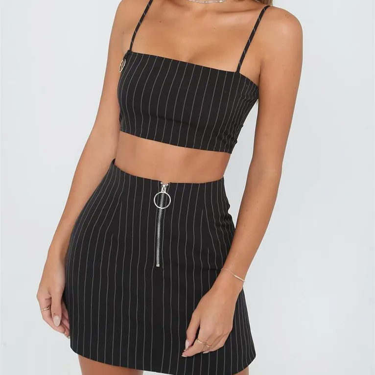 

2019 Spring Summer New Spaghetti Strap Crop Top And Mini Skirts Two Piece Set Slash Neck Women Casual Striped Beach Sexy Suits