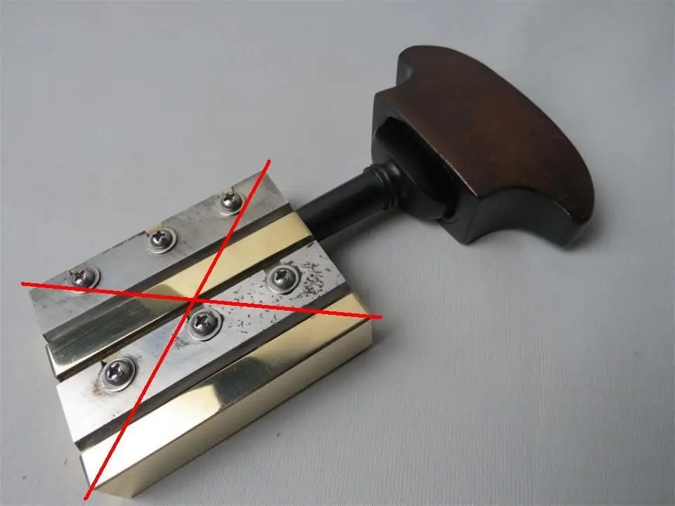 Practical cello strings tightening auxiliary tools, lifting hinges