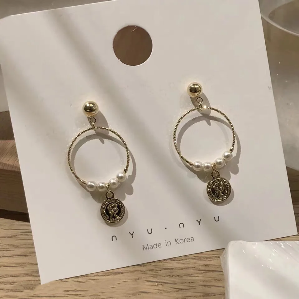 

Korea Japan Gold Coin Pearl Earrings Round Stitching Earrings Portrait Earrings For Women Earrings Party Nightclub Accessories