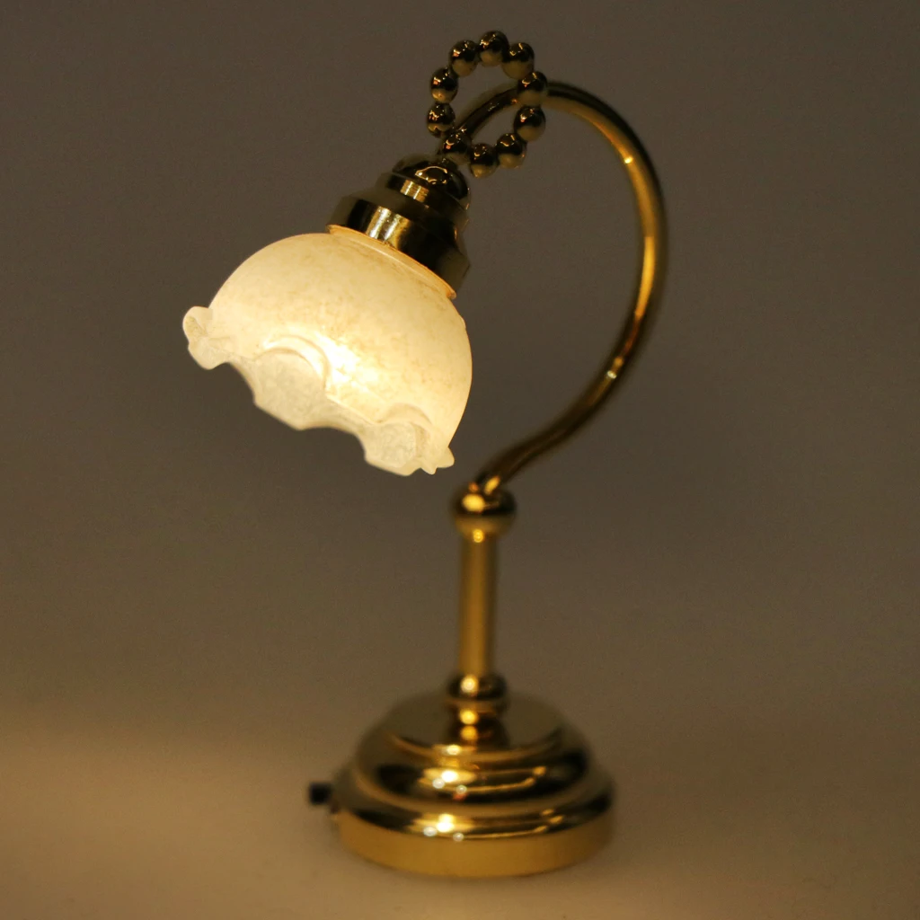 

1:12 Dollhouse Miniature Metal Base Flower Shaped Lampshade LED Lamp Light Table Lamp Bulb w/ Button Battery