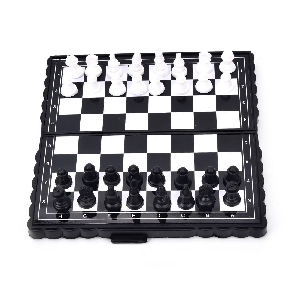 2018 Newest Hot 32 Pieces Travel Chess Set Mini Portable