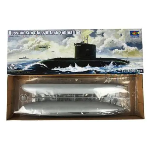

Trumpeter 05903 1/144 Kilo Class Attack Submarine Warship Combat Ship Kit Model