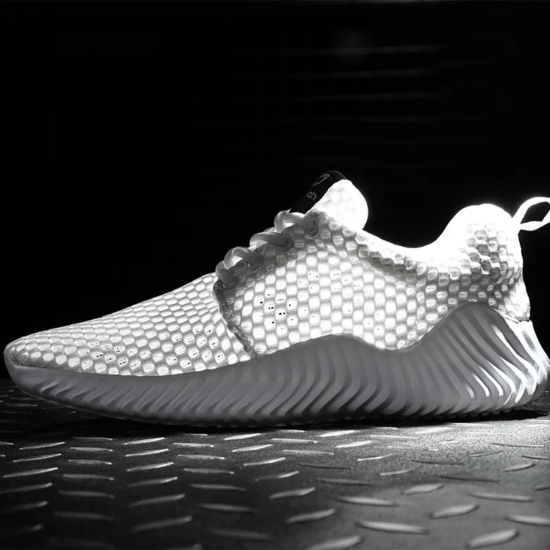 

UBFEN summer Breathable mesh Comfortable Fashion Male Lace-up Cheaper Men Large size Casual Shoes Light Sneakers Zapatos Hombre
