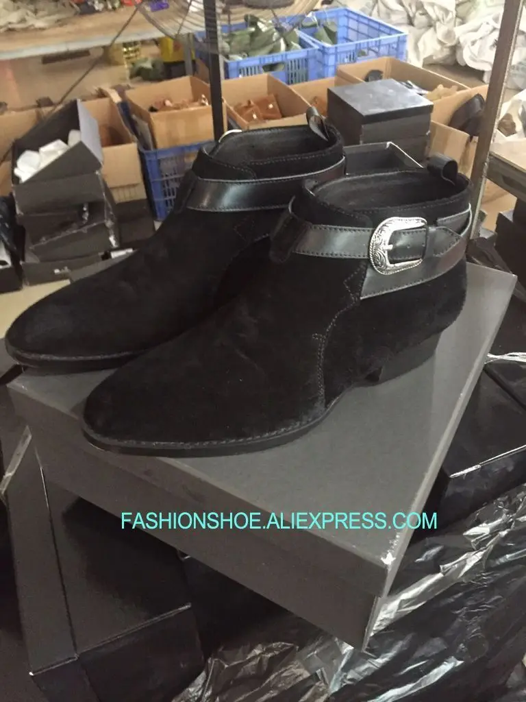 

2019 New Nuckle leather Man Martin Boots Flats Ankle Chelsea Booties Pointed toe Fashion British Style Mens Moto Boot Real Pics